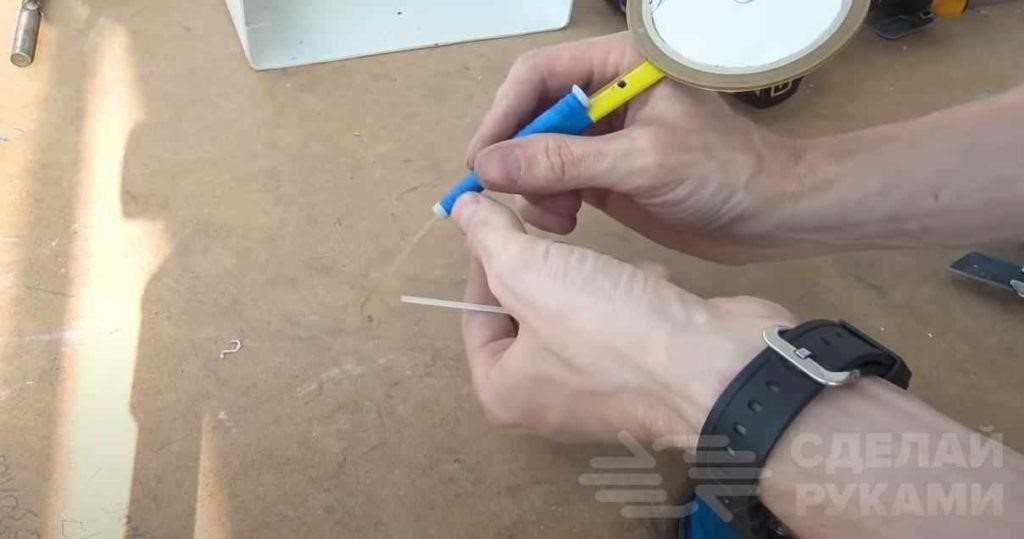 картинка для поста Как сделать карандаш для «рисования» малярным скотчем